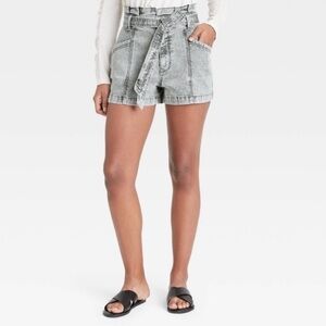 UNIVERSAL THREAD HIGH WAISTED PAPER BAG BLACK ACID WASH DENIM SHORTS NWT 8